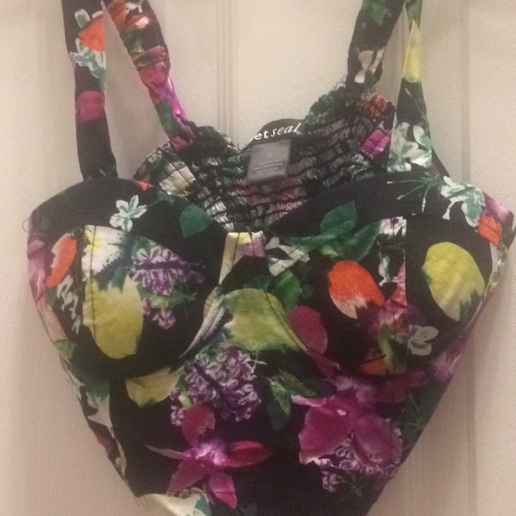 FINAL MARKDOWN Junior wet seal crop top small - Picture 2 of 5